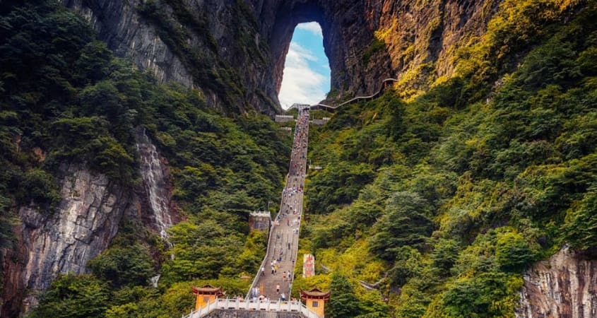 (5N4Đ) Hà Nội - Nghi Xương - Tam Hiệp - Phượng Hoàng Cổ Trấn - Trương Gia Giới - Ảnh 3